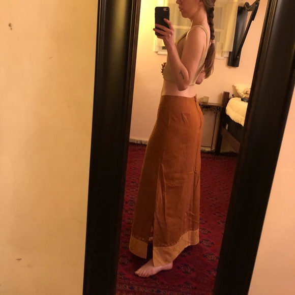 Very Flattering “Rust” Skirt! 🧡 - Picture 2 of 9